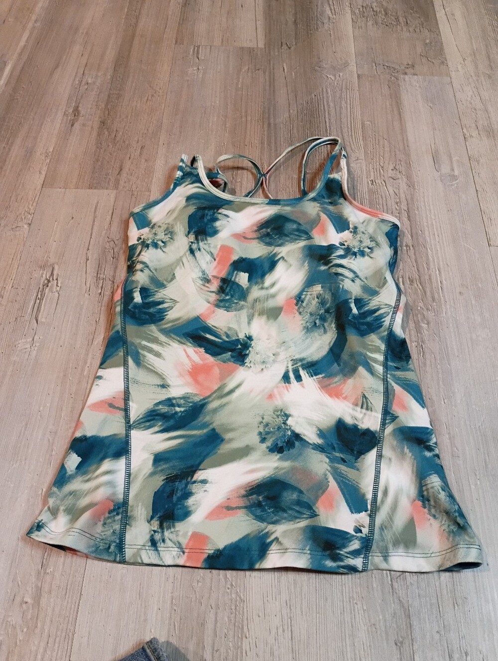 Workout Top - Picture 2 of 4